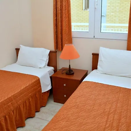 Tasos 3* Olympiakí Aktí