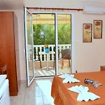Tasos Lejlighedshotel Olympiakí Aktí