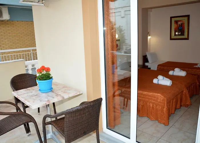 Tasos 3* Olympiakí Aktí